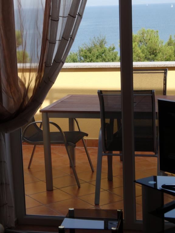 Apartments Salvore Crveni Vrh Rom bilde