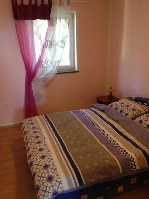 Apartments Salvore Crveni Vrh Rom bilde